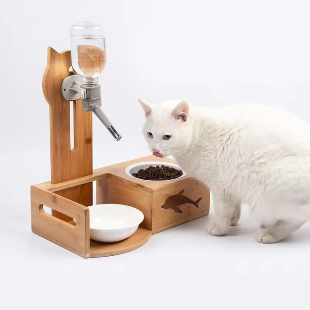 Eco-Friendly Pet Feeder Automatic Water Dispenser for Cats or Dogs 
