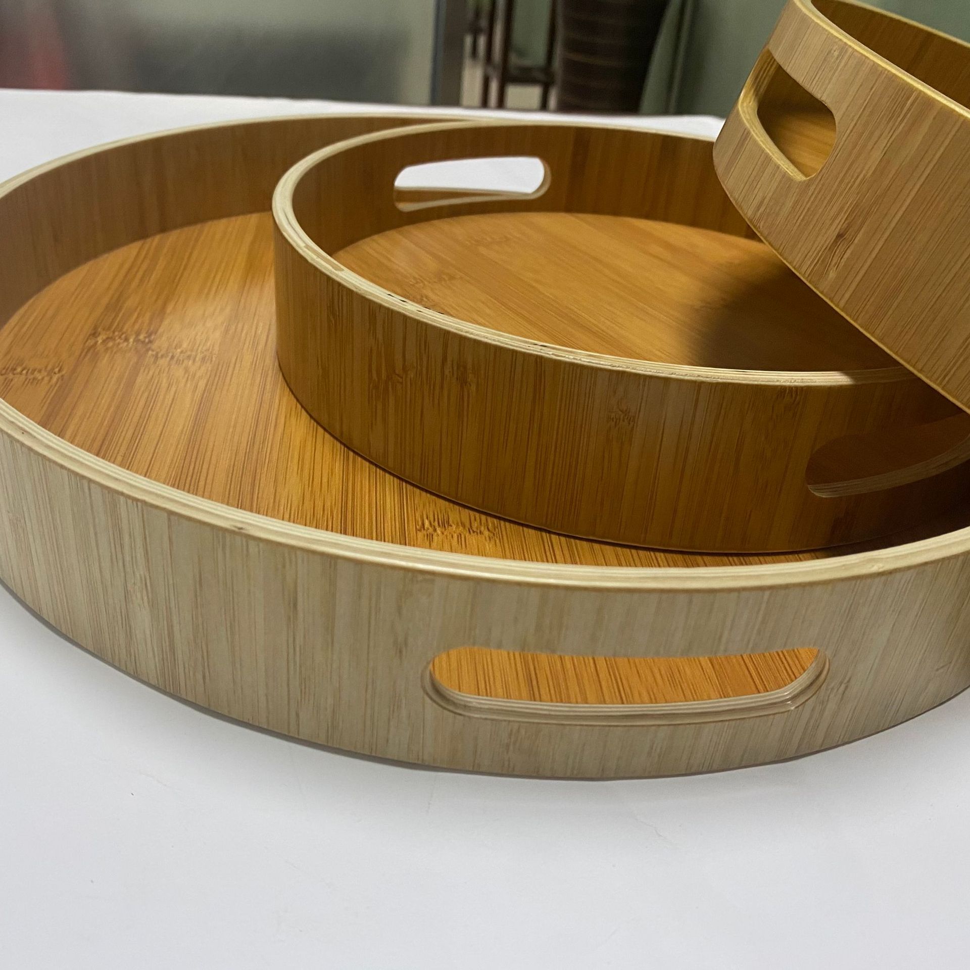 Customized Wholesale Multifunction Natural Wooden Large Rounds Serving Tray